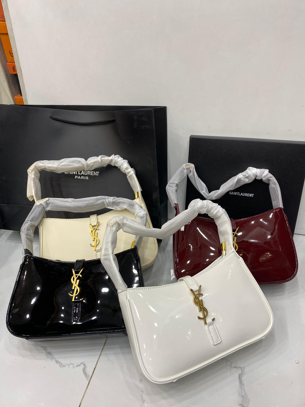 SAINT LAURENT HOBO BAG MATERIAL SHINE