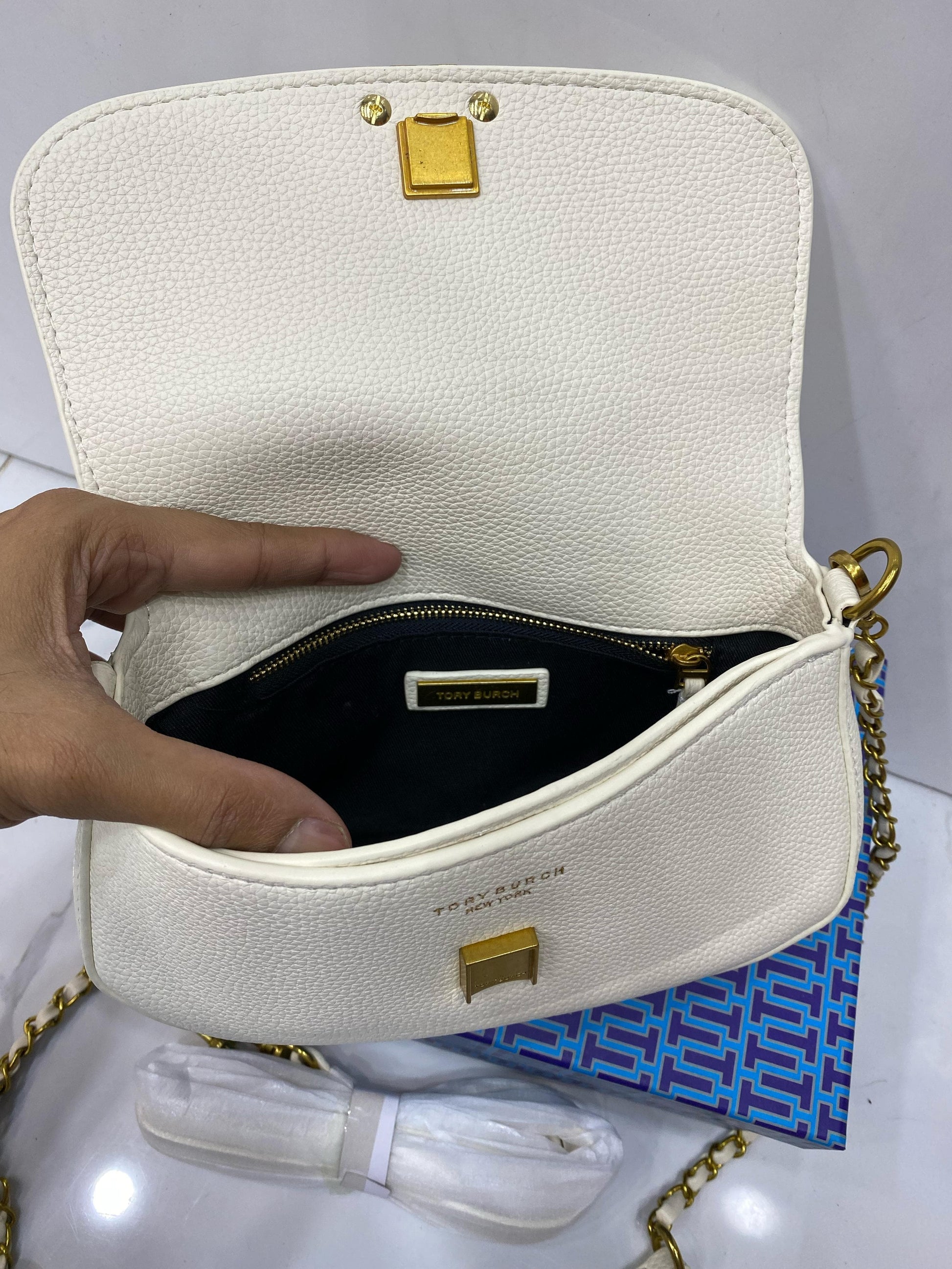 TORY BURCH  TORY BURCH BIRTTEN CONVERTIBLE BAG…