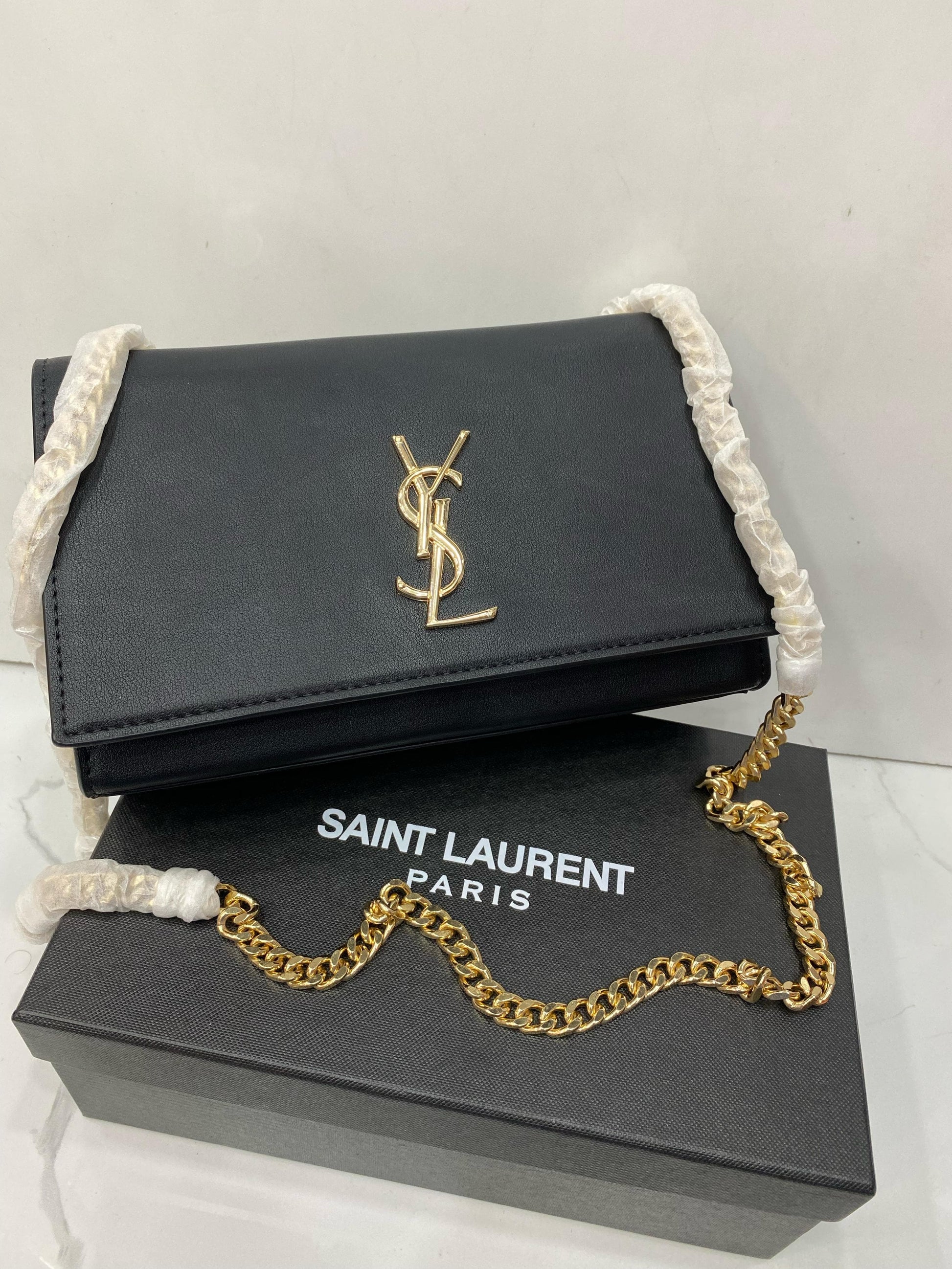 YSL SAINT LAURENT