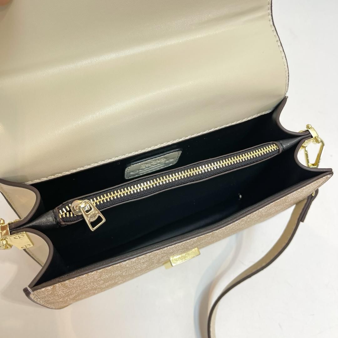 COACH BRYNN SHOULDER BAG IN SIGNATURE CANVAS