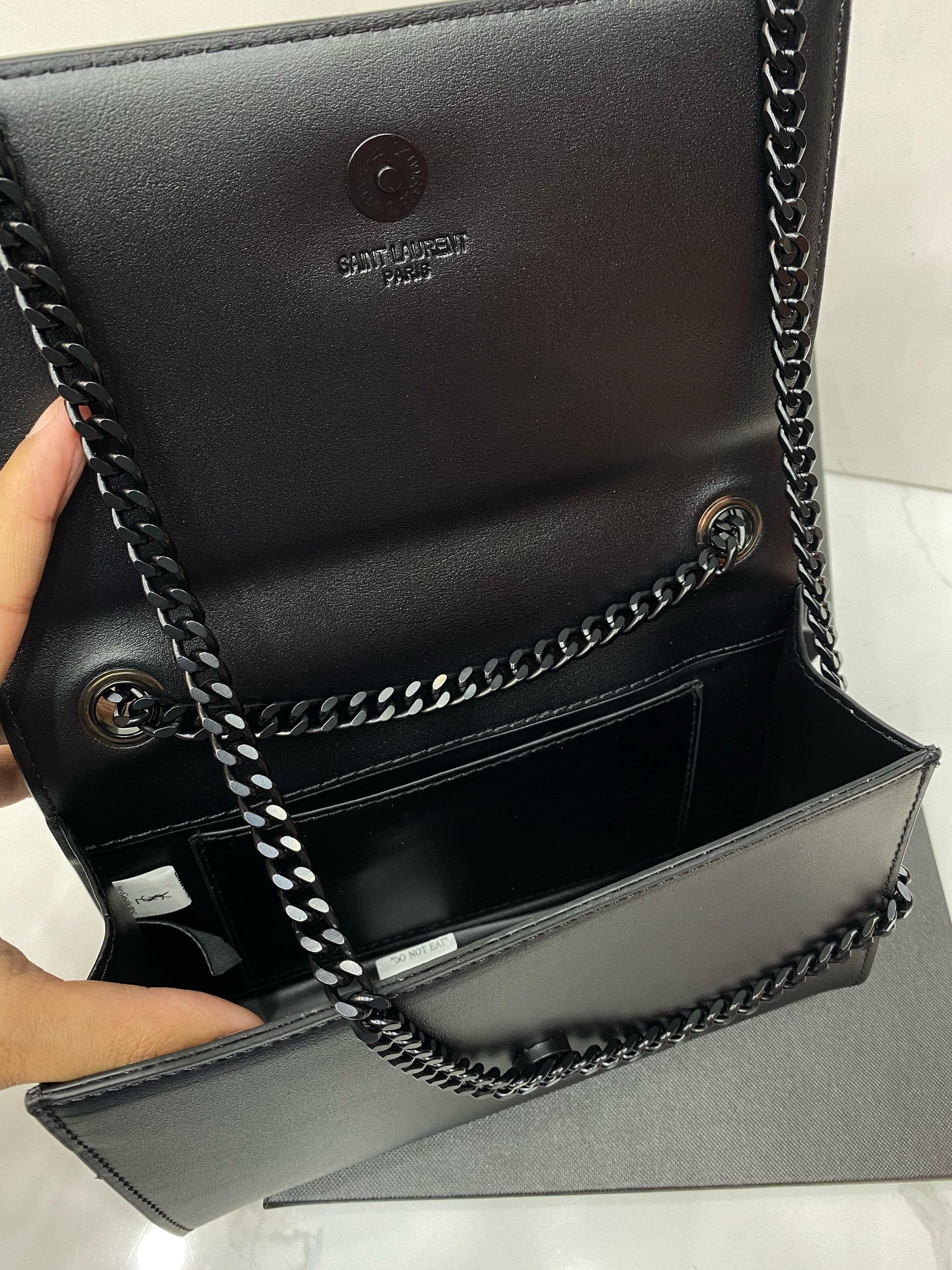 YSL SAINT LAURENT
