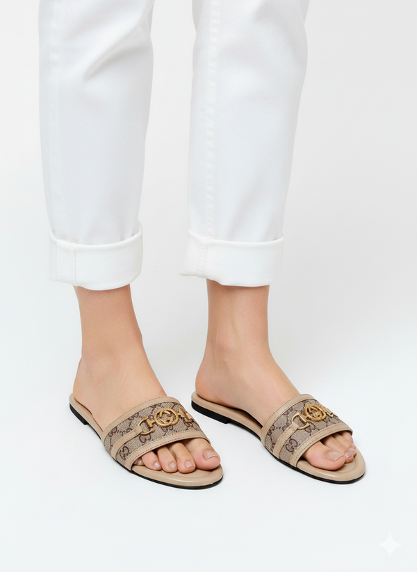 GUCCI FLAT SLIPPERS