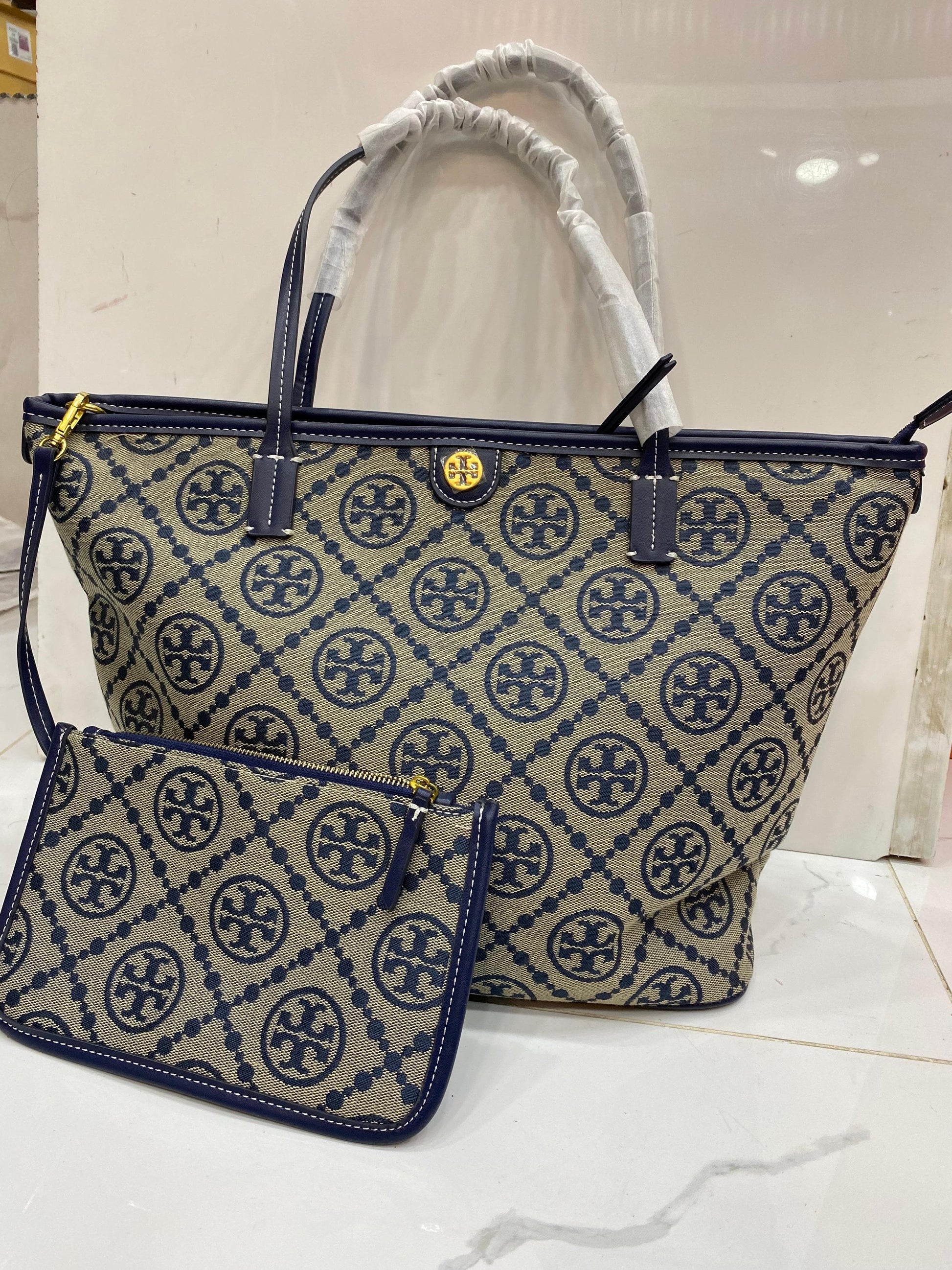 T Monogram Zip Tote Tory Navy - Stylish & Luxury Designer Tote Bag