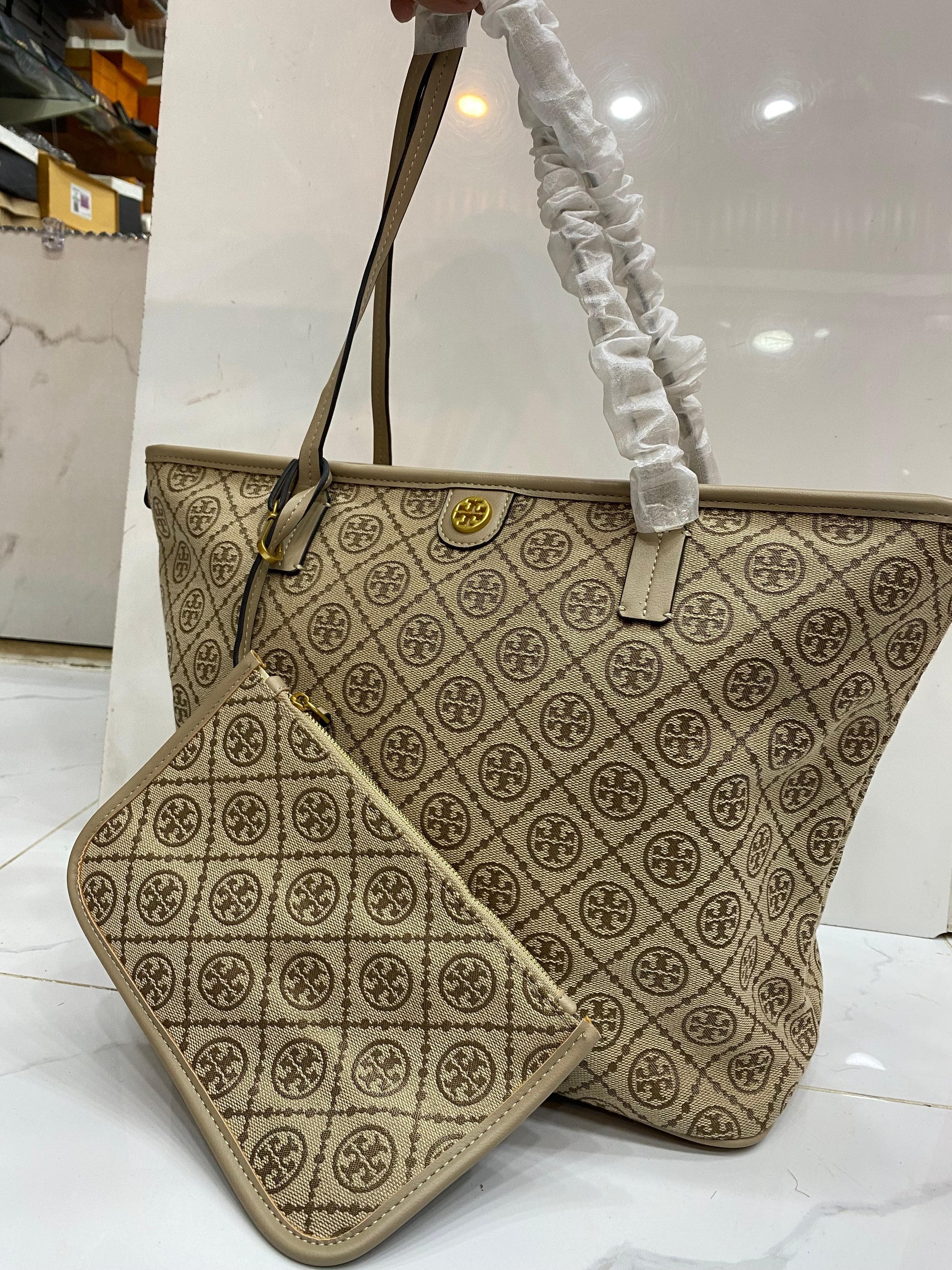 T Monogram Zip Tote Tory Navy - Stylish & Luxury Designer Tote Bag