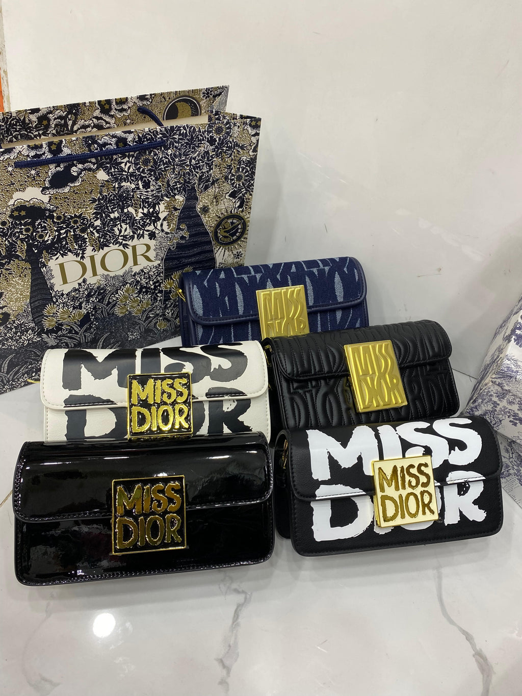MISS DIOR