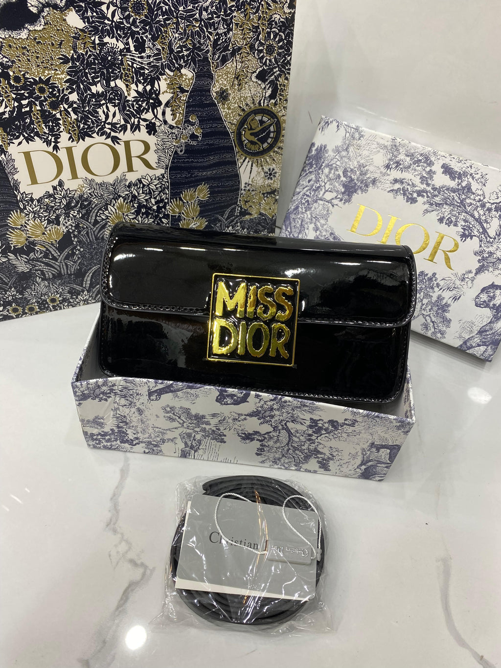 MISS DIOR