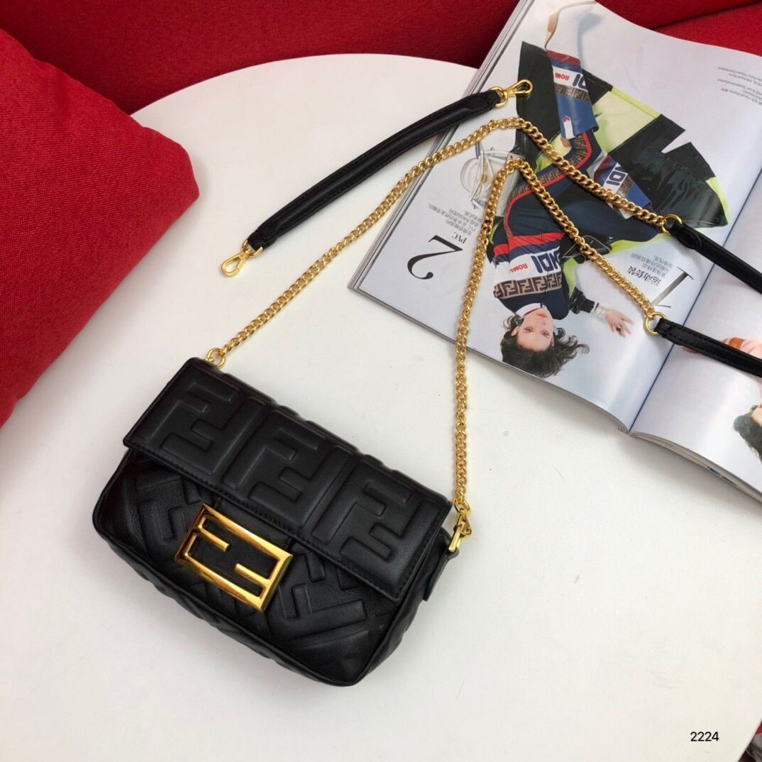 FENDI BAGUETTES BAG  PU LEATHER HANDBAG