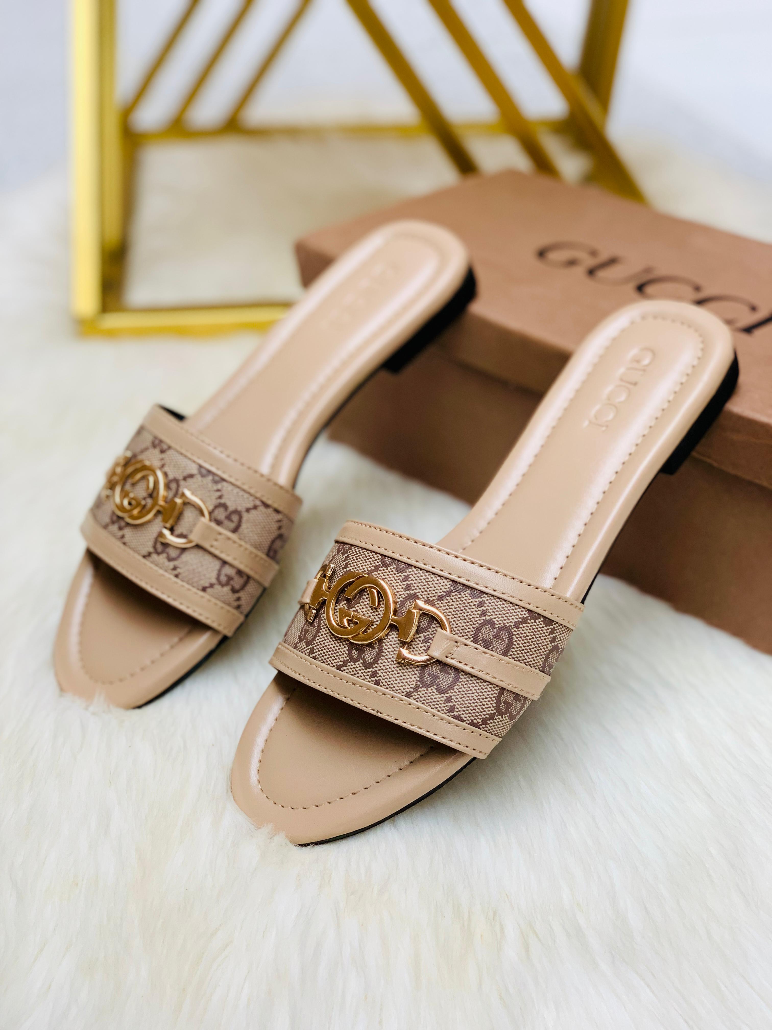 GUCCI FLAT SLIPPERS
