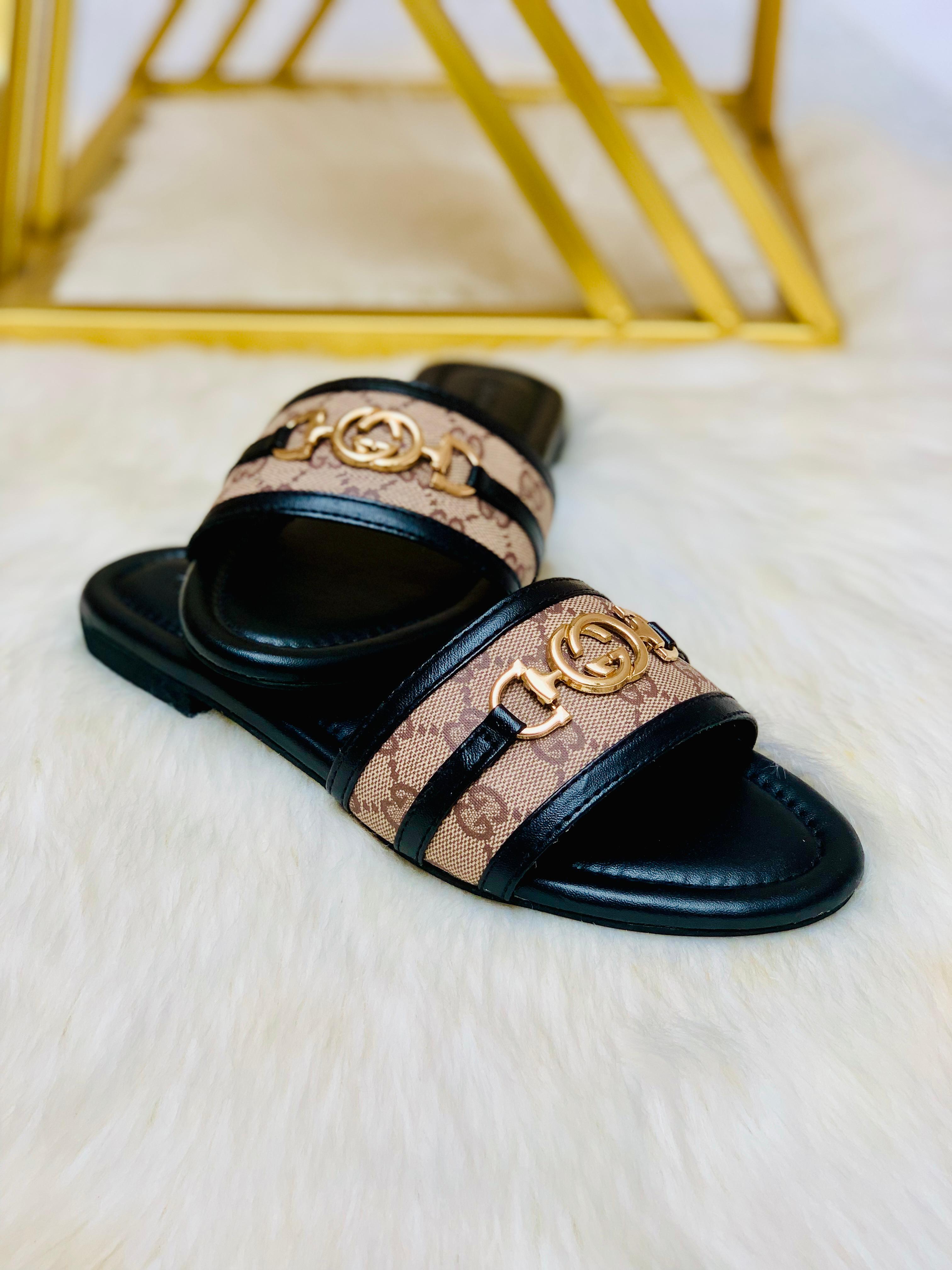 GUCCI FLAT SLIPPERS