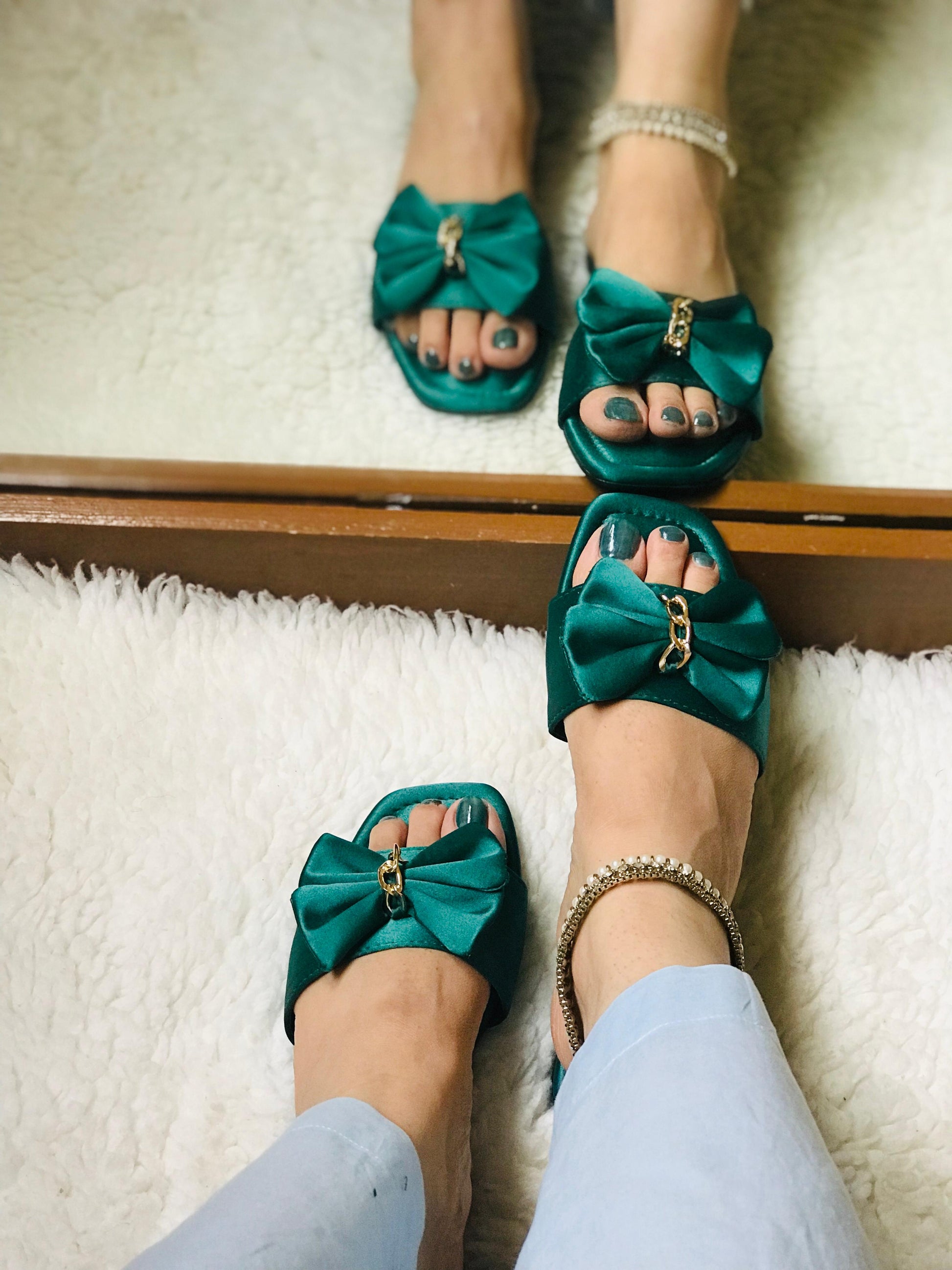 ZARA-BOW FLAT