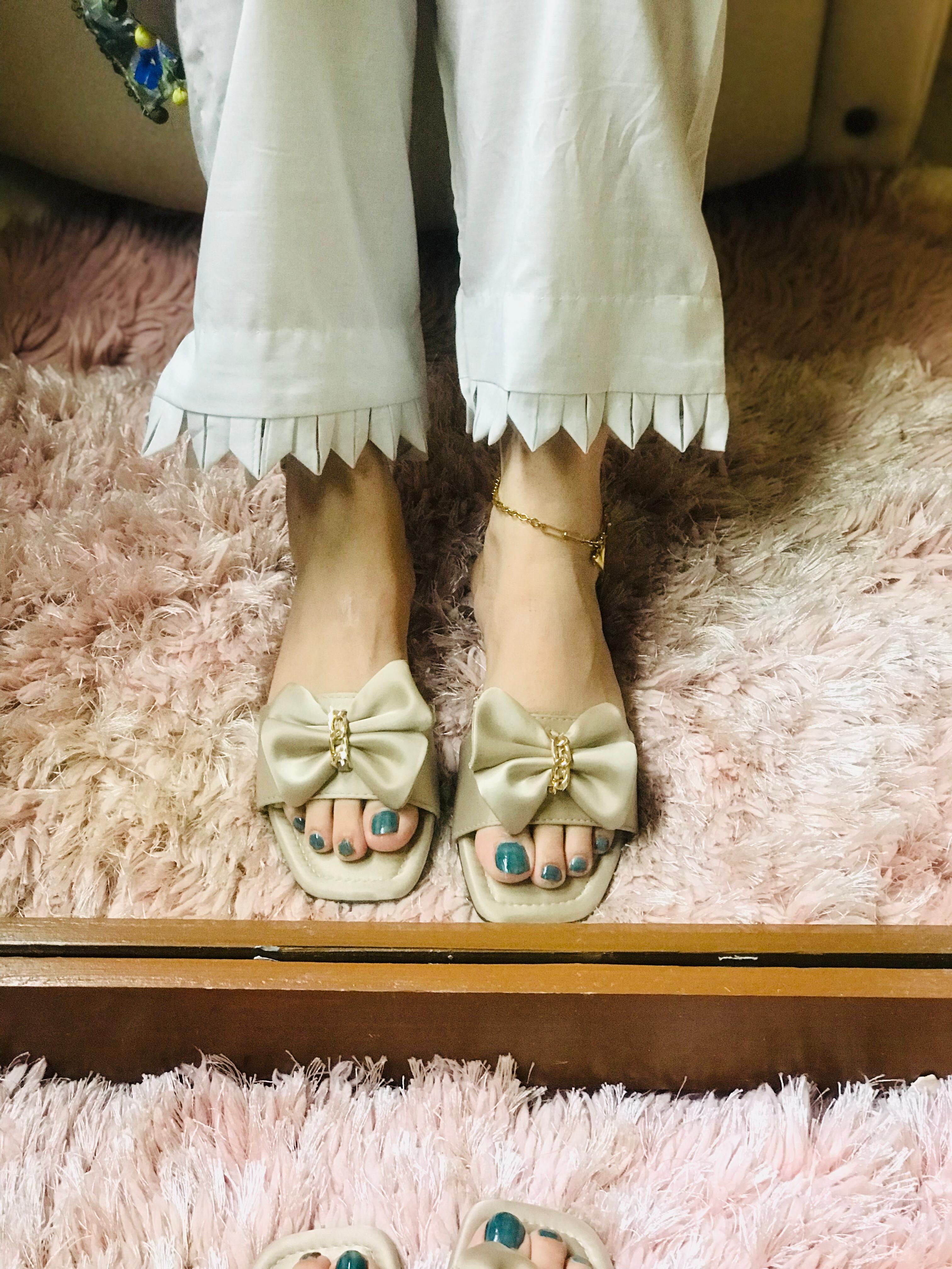 ZARA-BOW FLAT