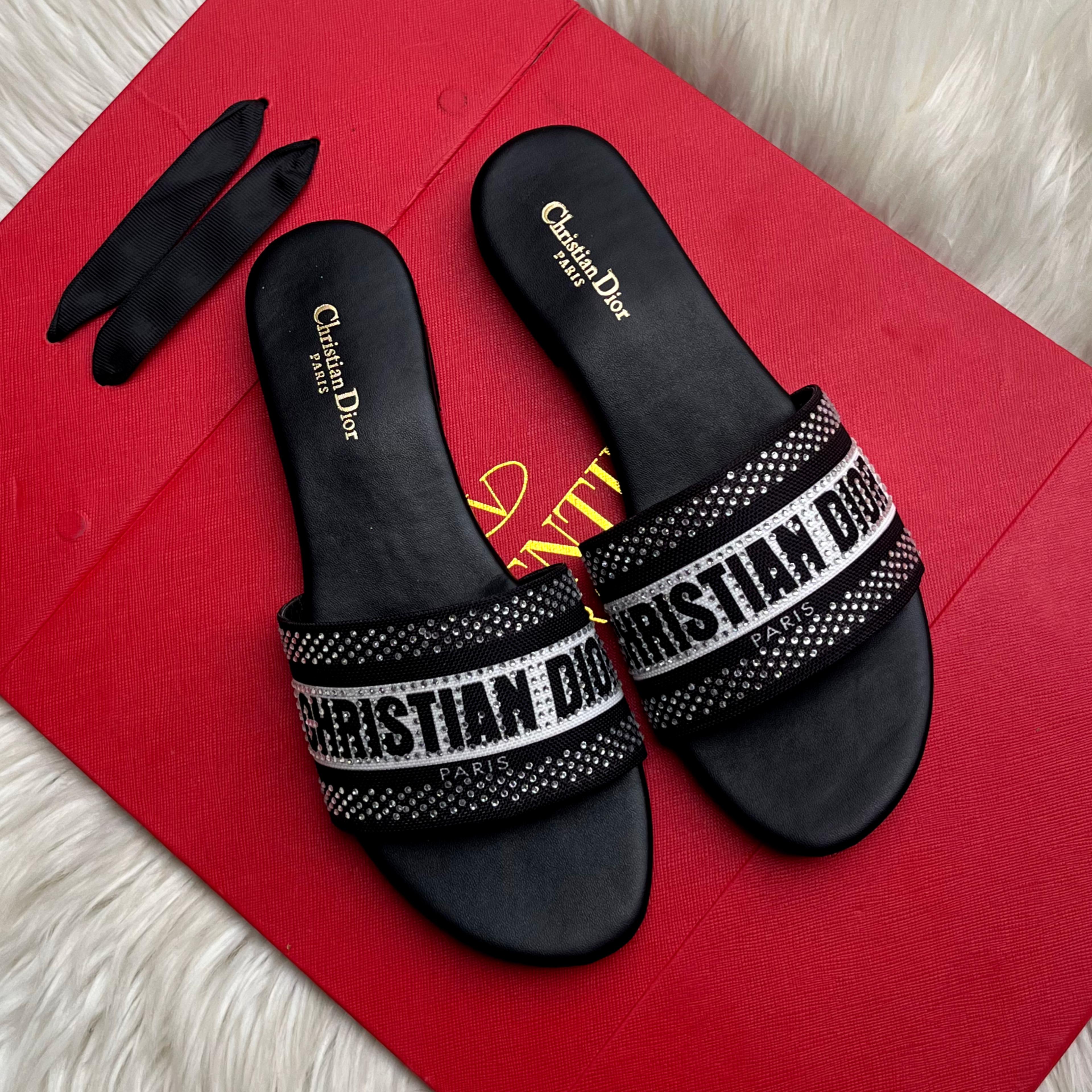 CHRISTIAN DIOR STONES FLAT