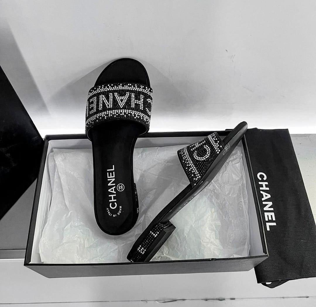CHANEL FLAT