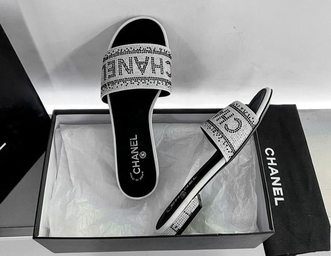 CHANEL FLAT