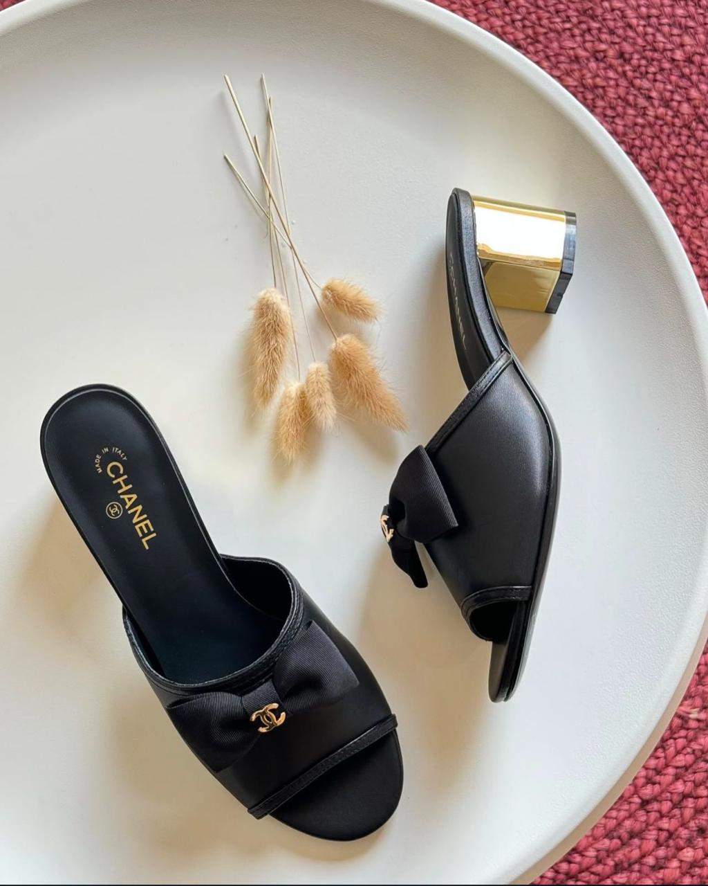 CHANEL BOW HEEL