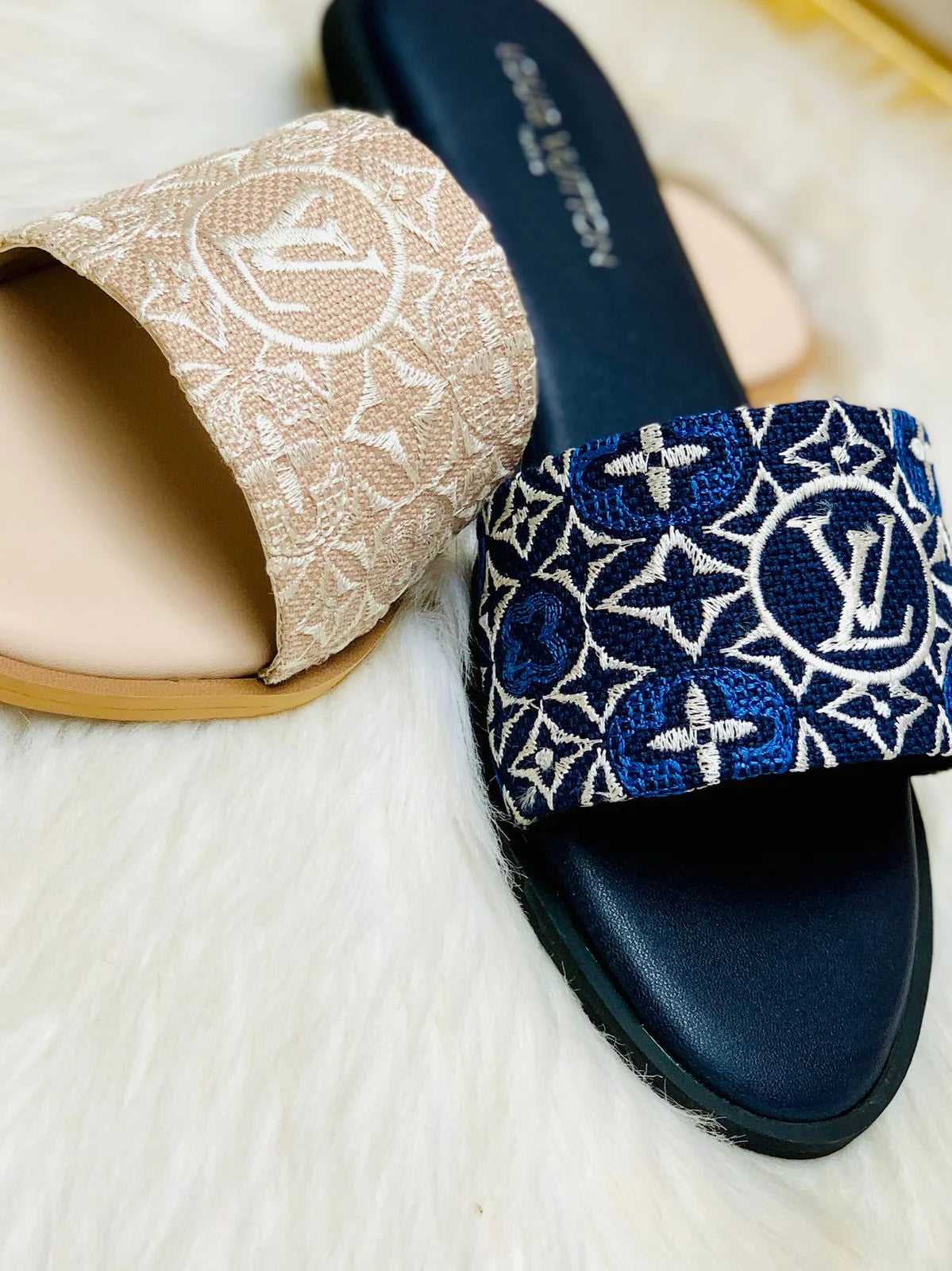 LV EMBROIDERY FLAT SLIPPERS