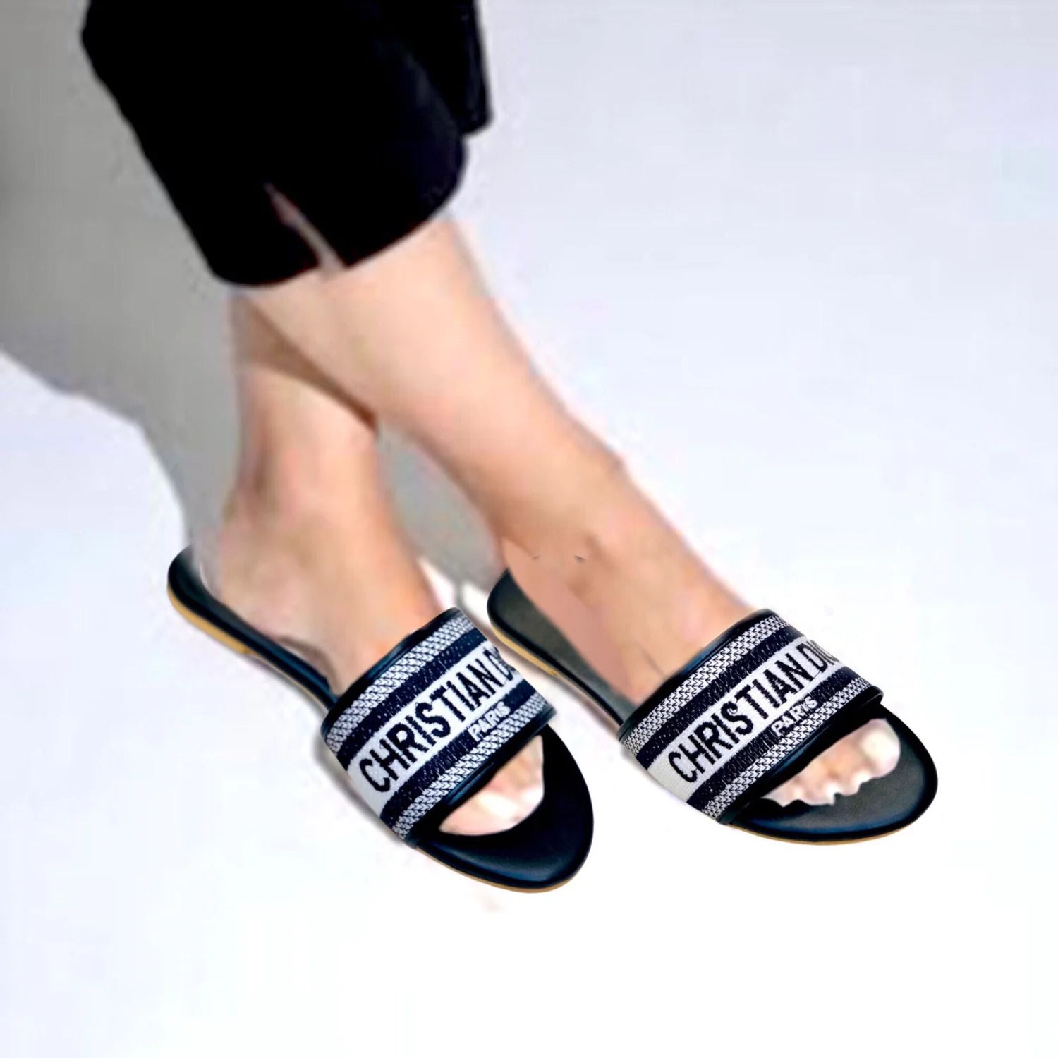 CHRISTIAN DIOR EMBROIDERY SLIPPERS