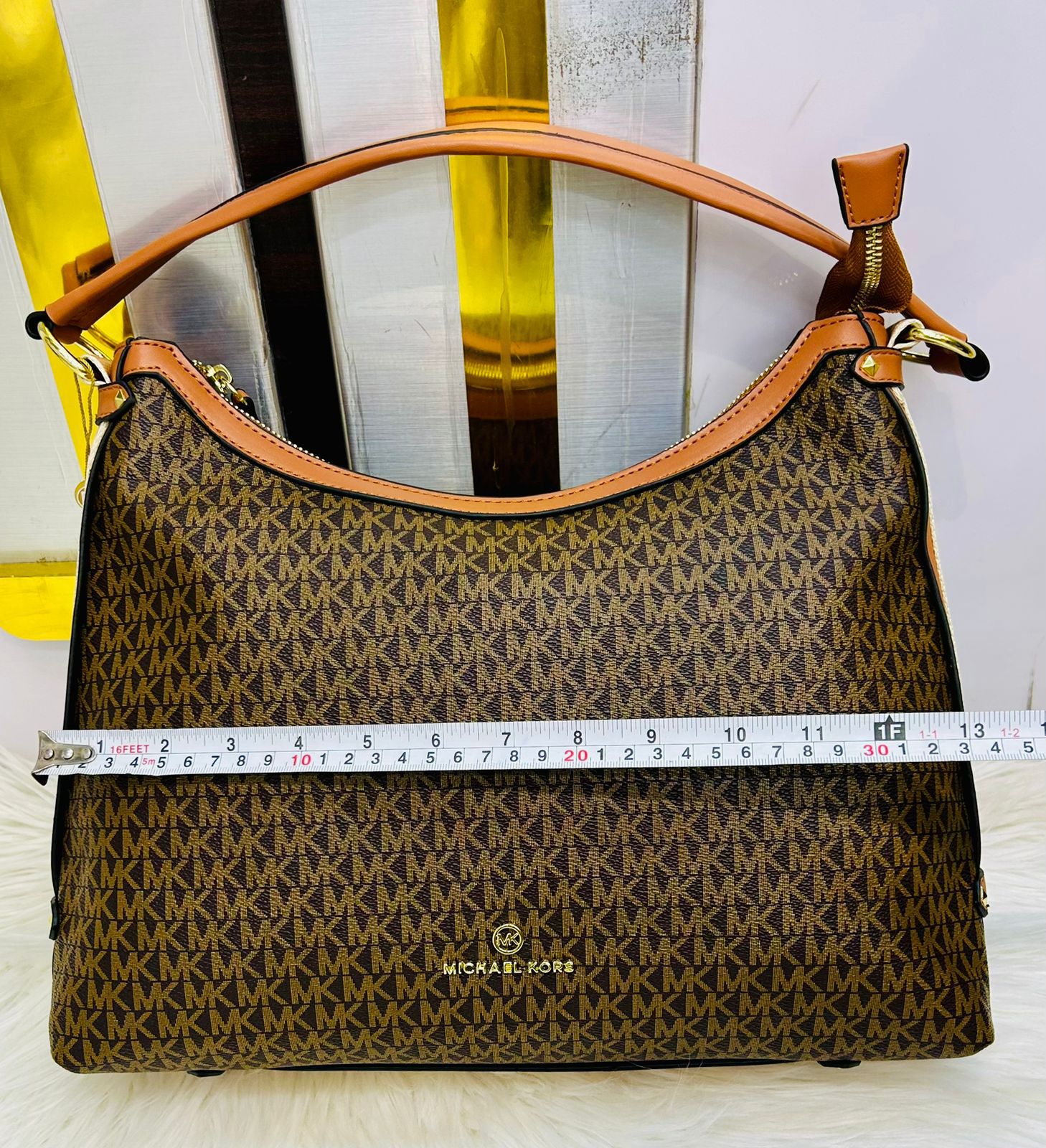 MK. MICHEAL HOBO BAG