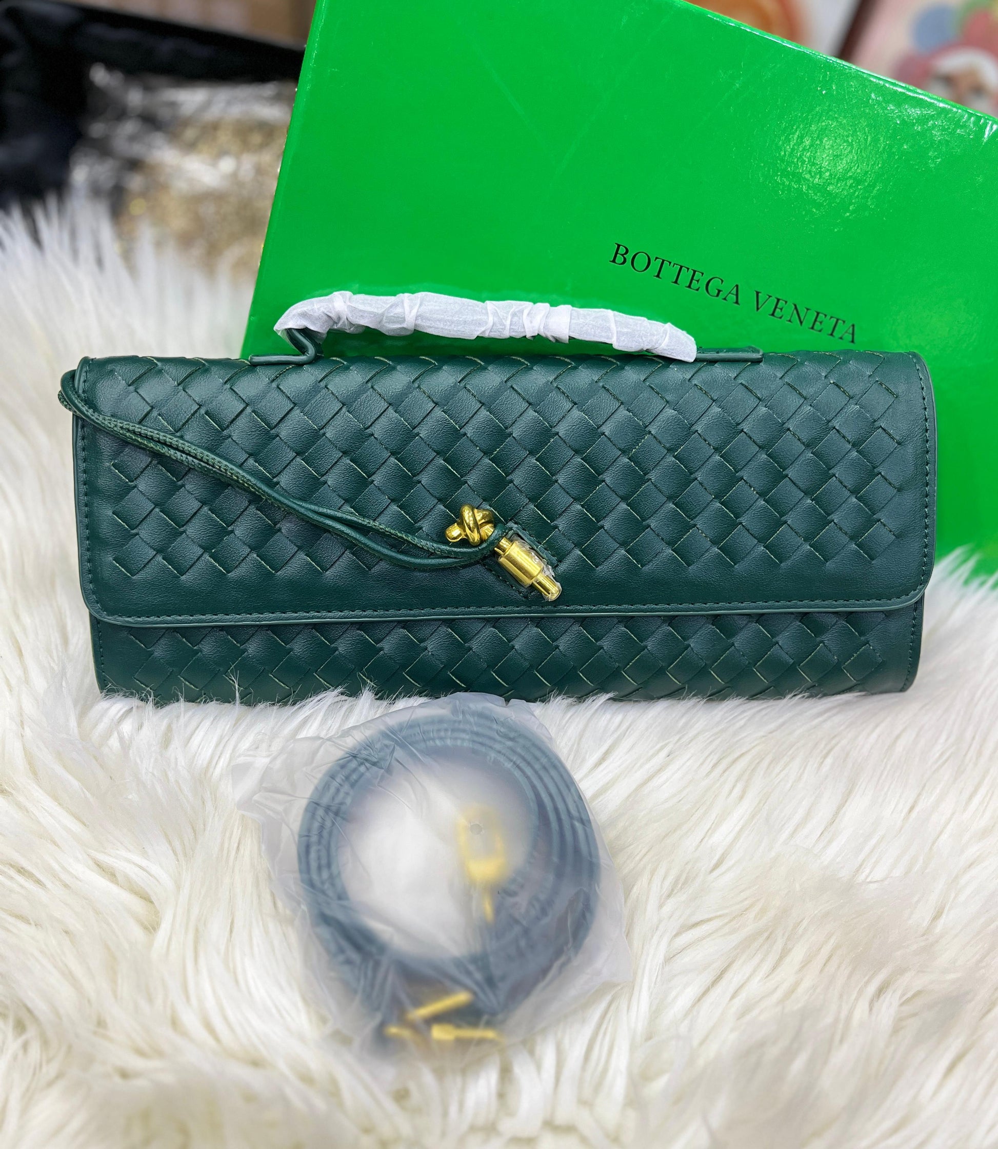 BOTTEGA VENETA CONCERT POUCH