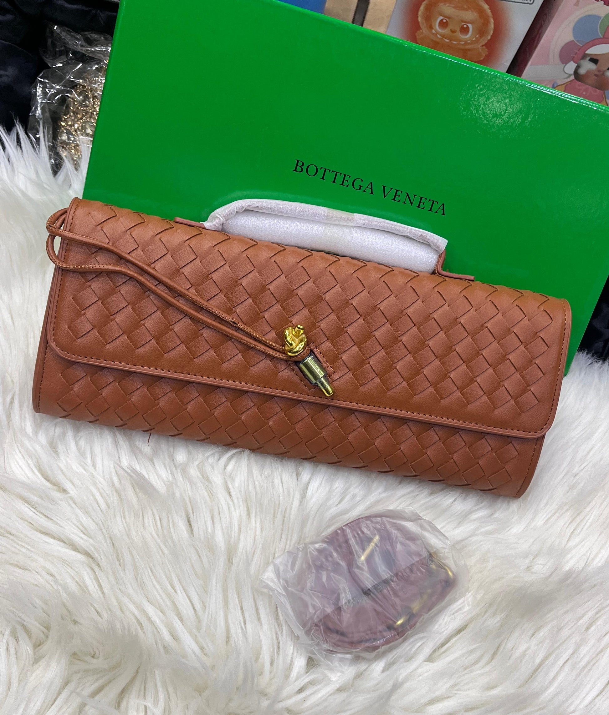 BOTTEGA VENETA CONCERT POUCH