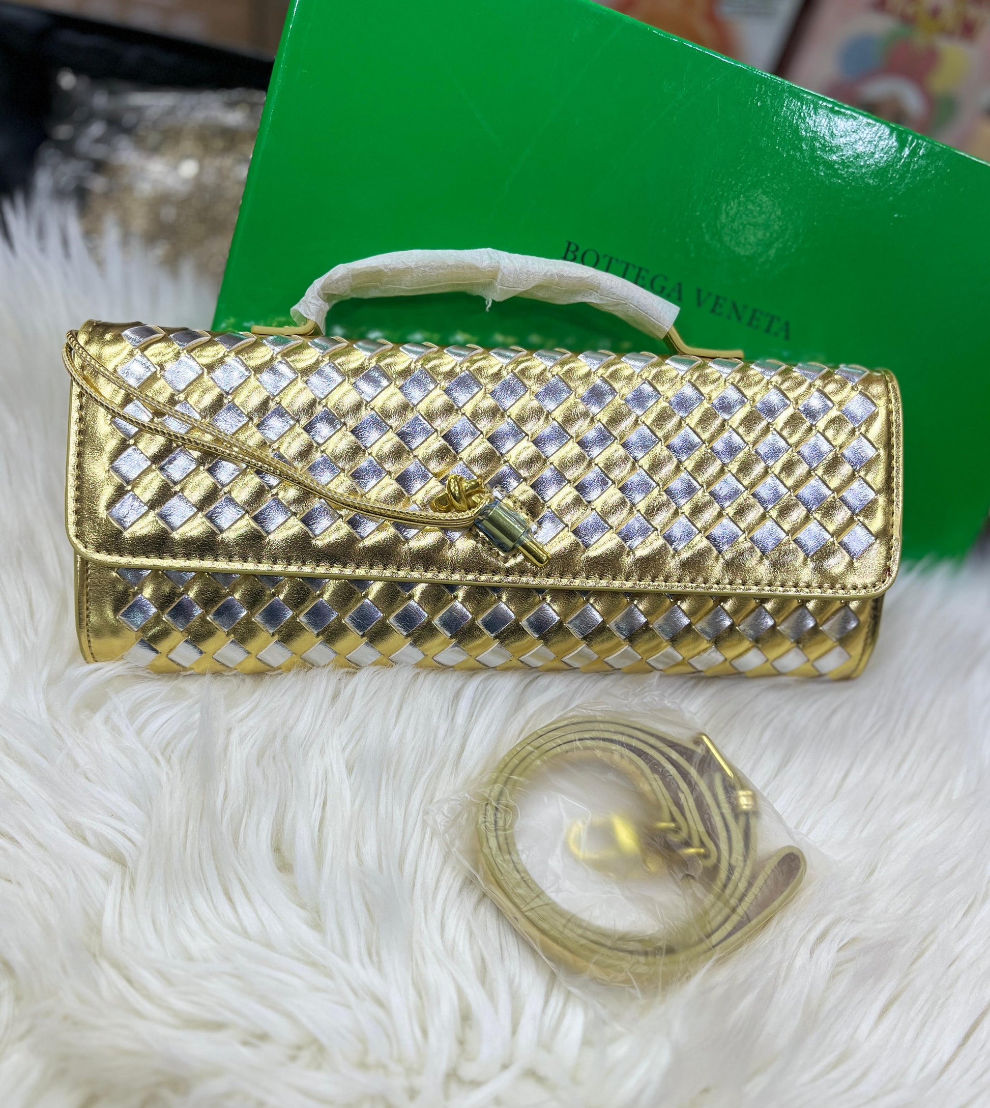 BOTTEGA VENETA CONCERT POUCH