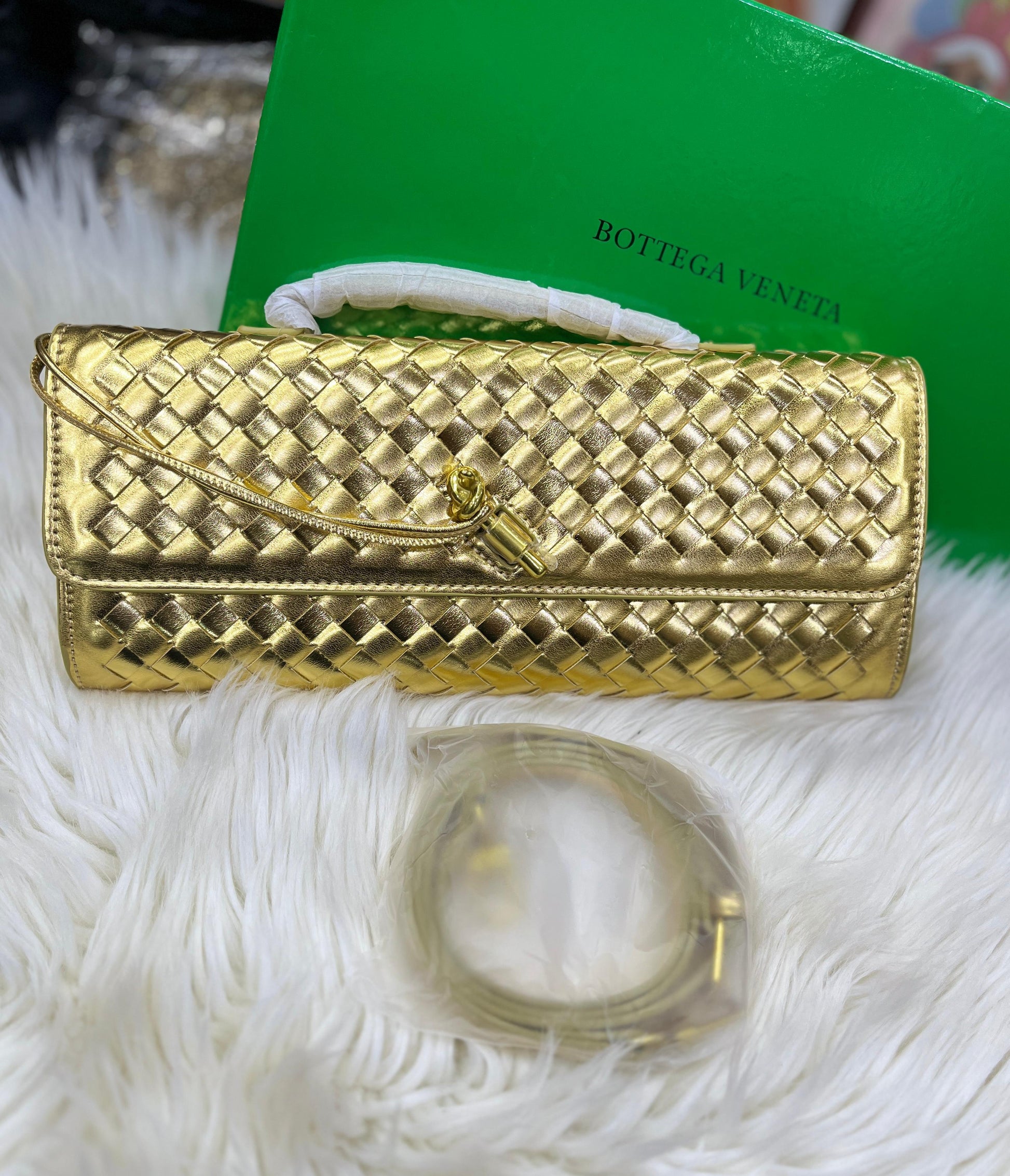 BOTTEGA VENETA CONCERT POUCH