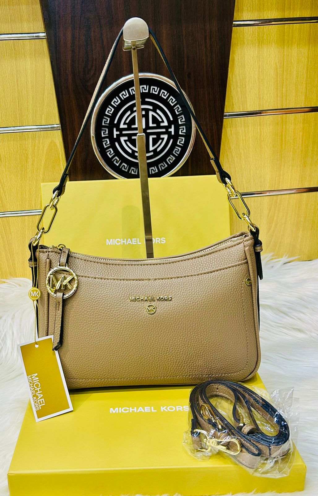 MICHAEL KORS HANDBAG
