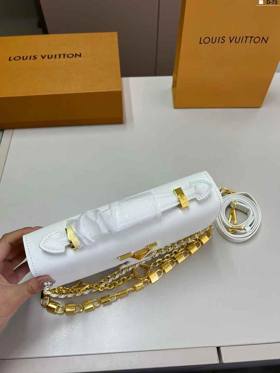 LOUIS VUITTON HAND BAG
