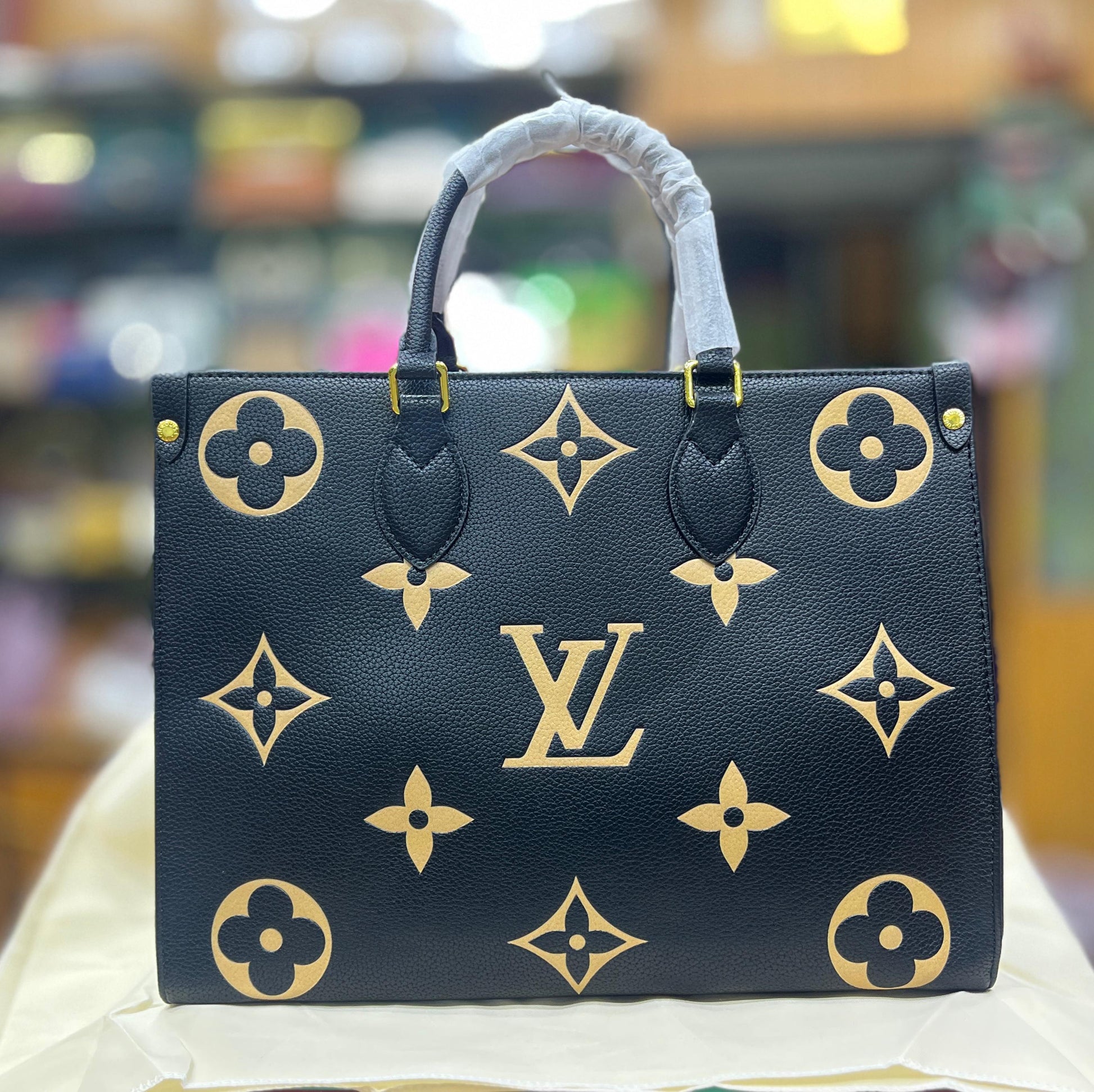 LOUIS VUITTON TOTE PREMIUM BAG