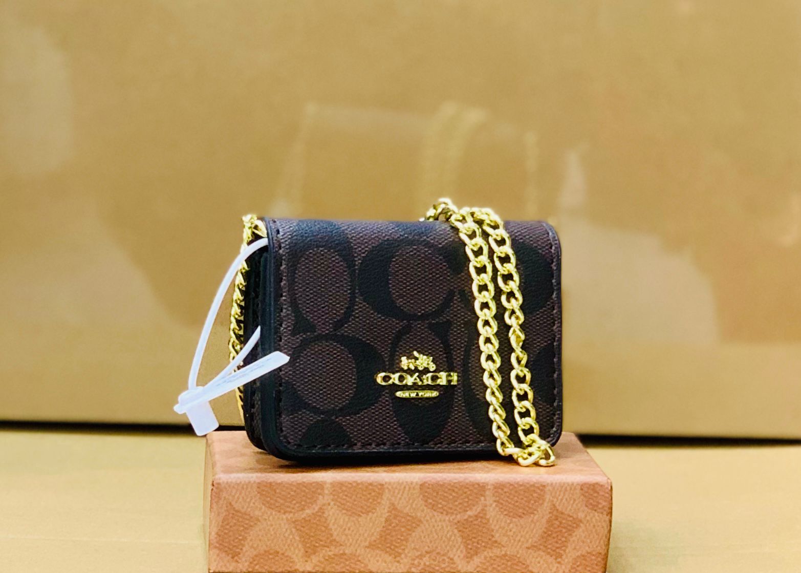 COACH MINI HAND BAG