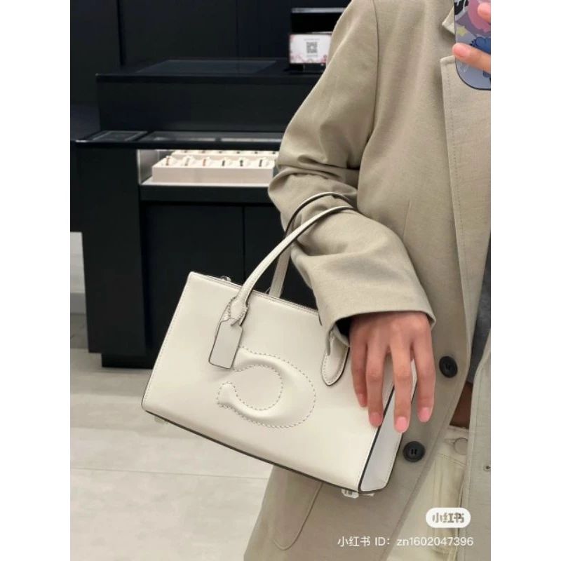 COACH HAND BAG