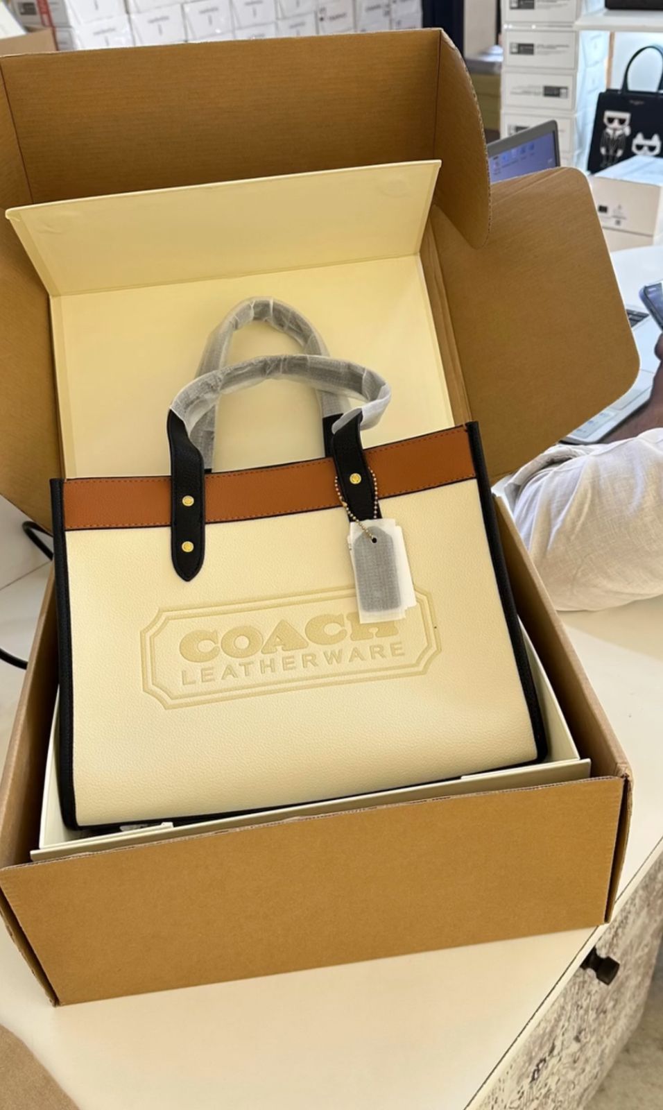 COACH FIELD TOTE 30