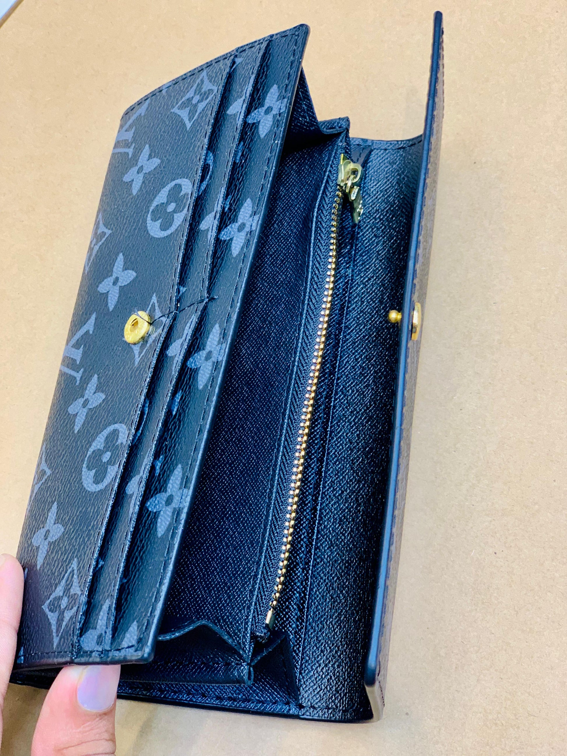 LOUIS VUITTON WALLET