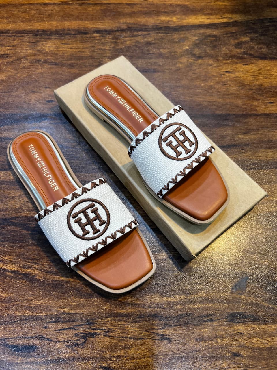 TOMMY HILFIGER SLIPPER