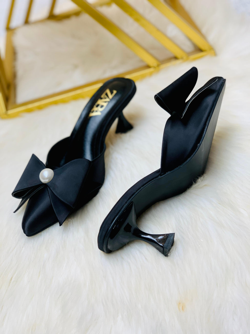 ZARA BOW PEARL HEEL