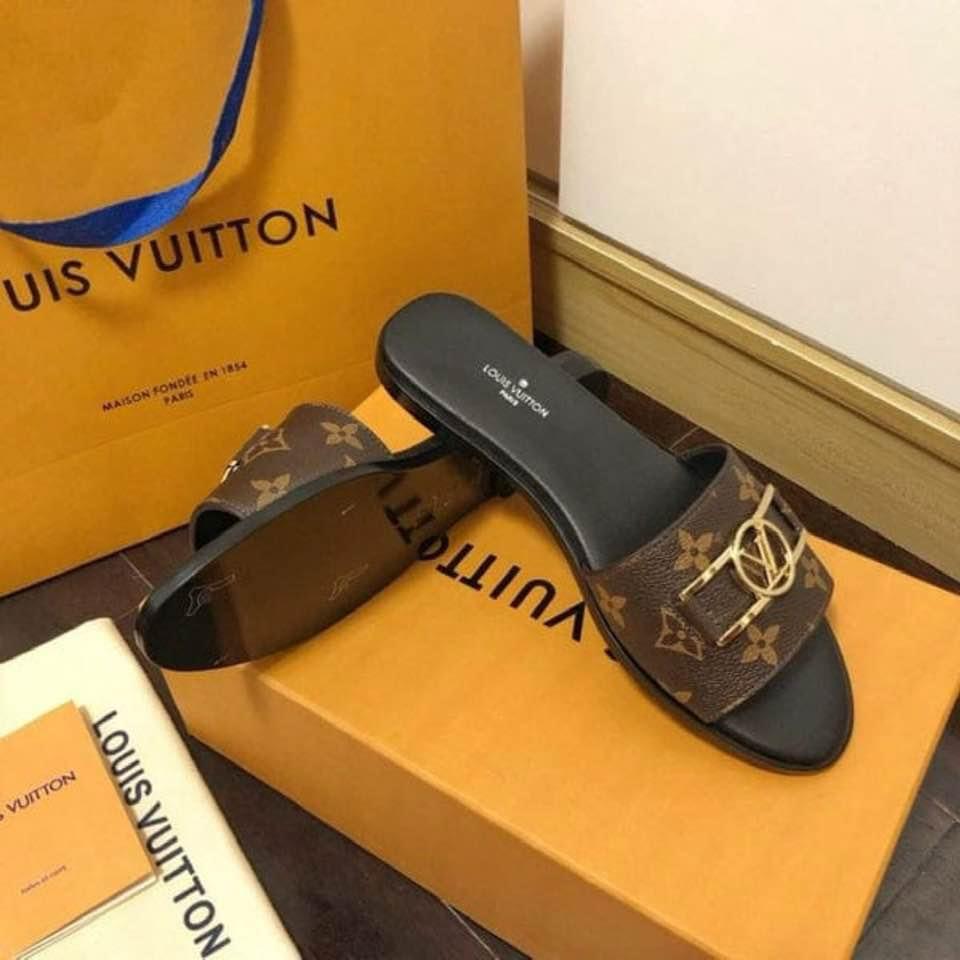 LOUIS VUITTON LV FLATS