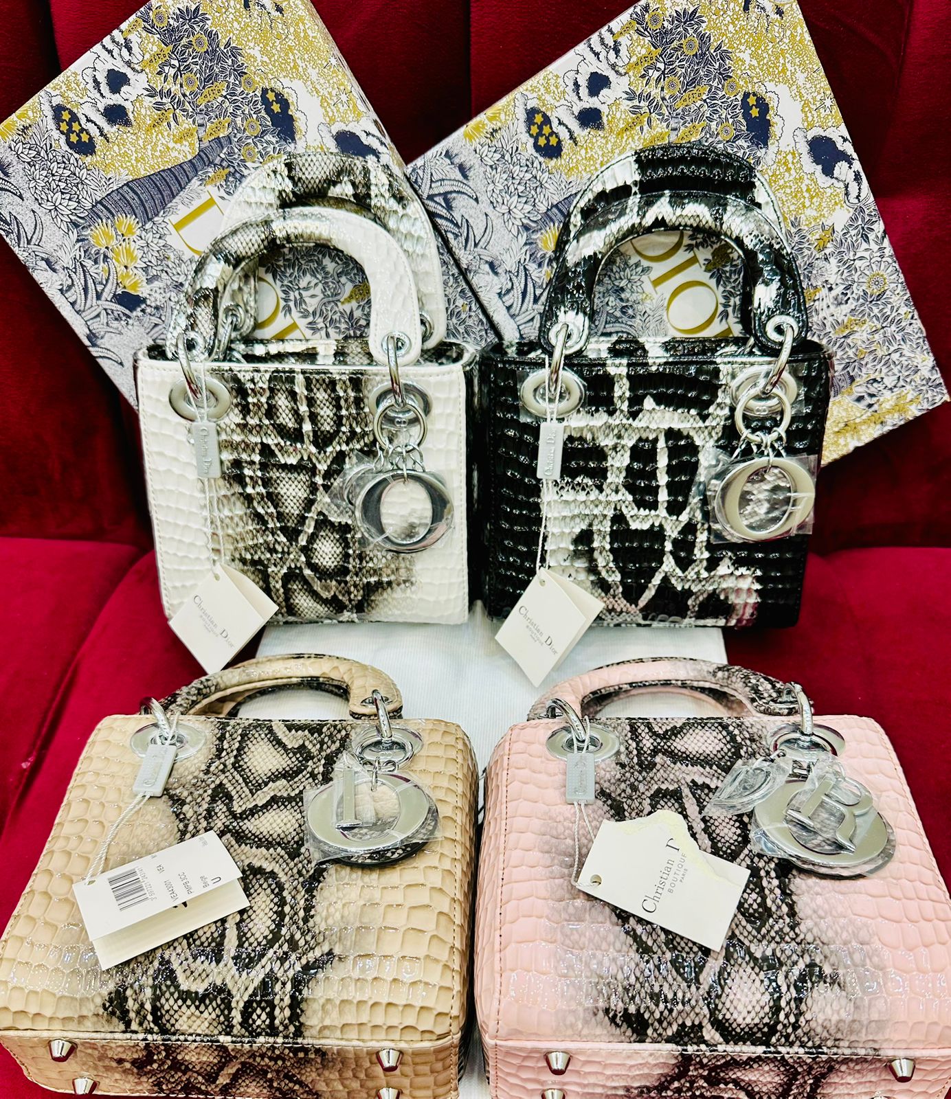 LADY DIOR