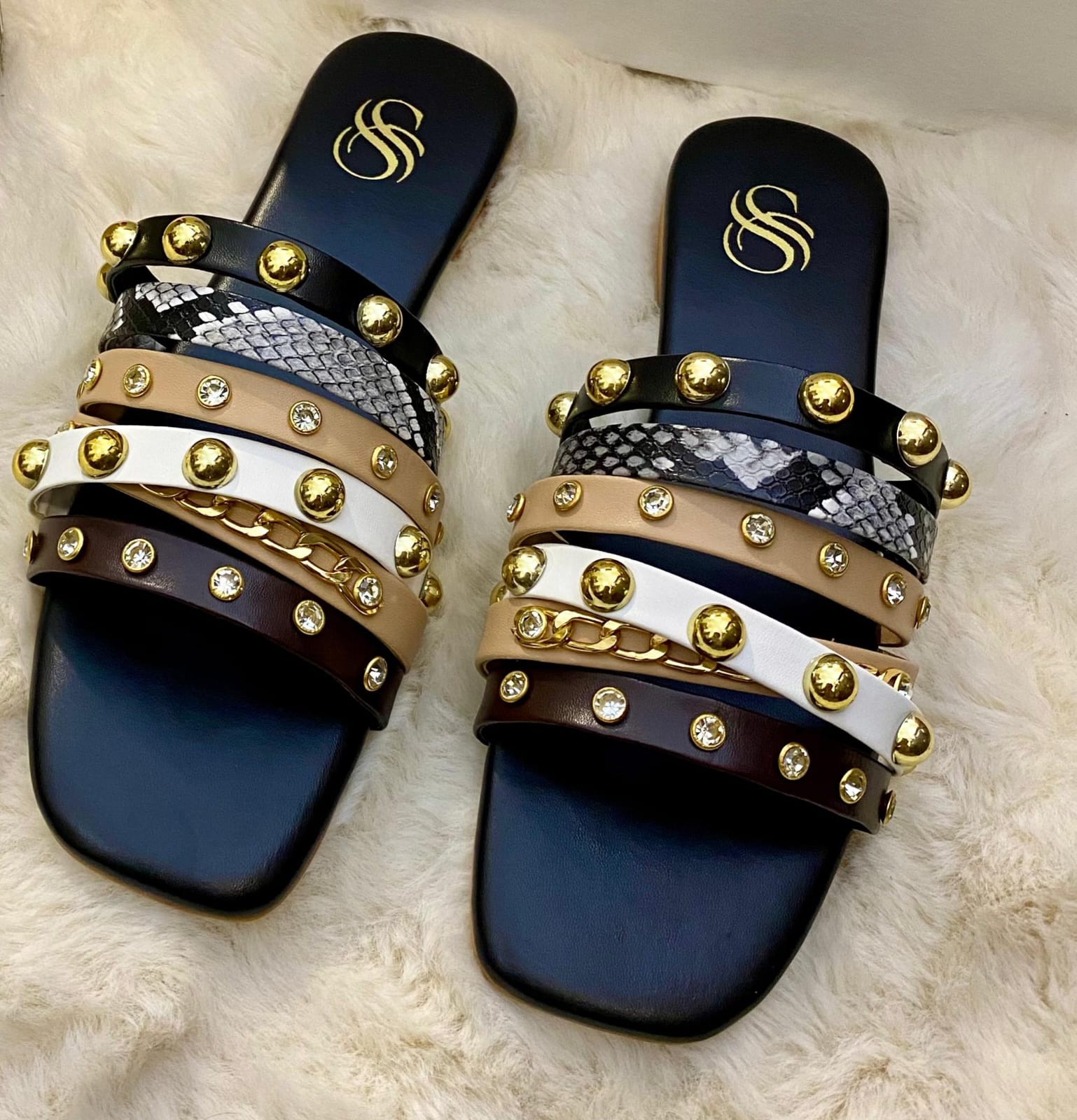 JIMMY CHOO STUDS