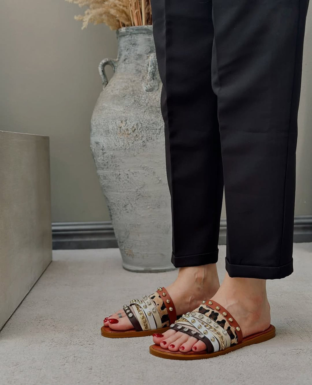 JIMMY CHOO STUDS