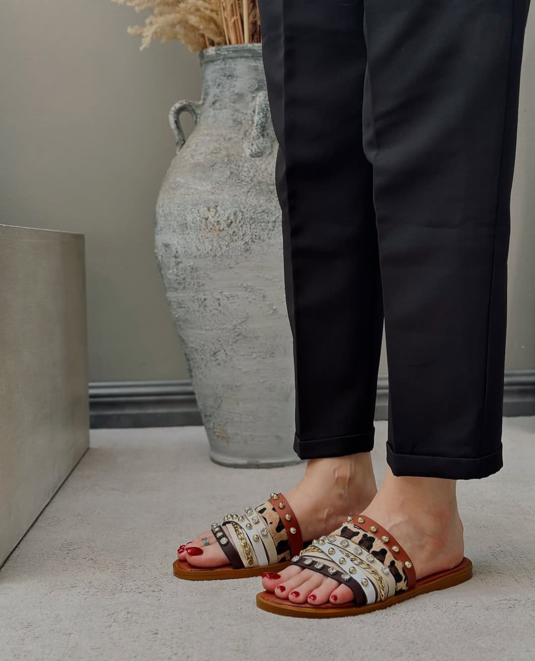 JIMMY CHOO STUDS