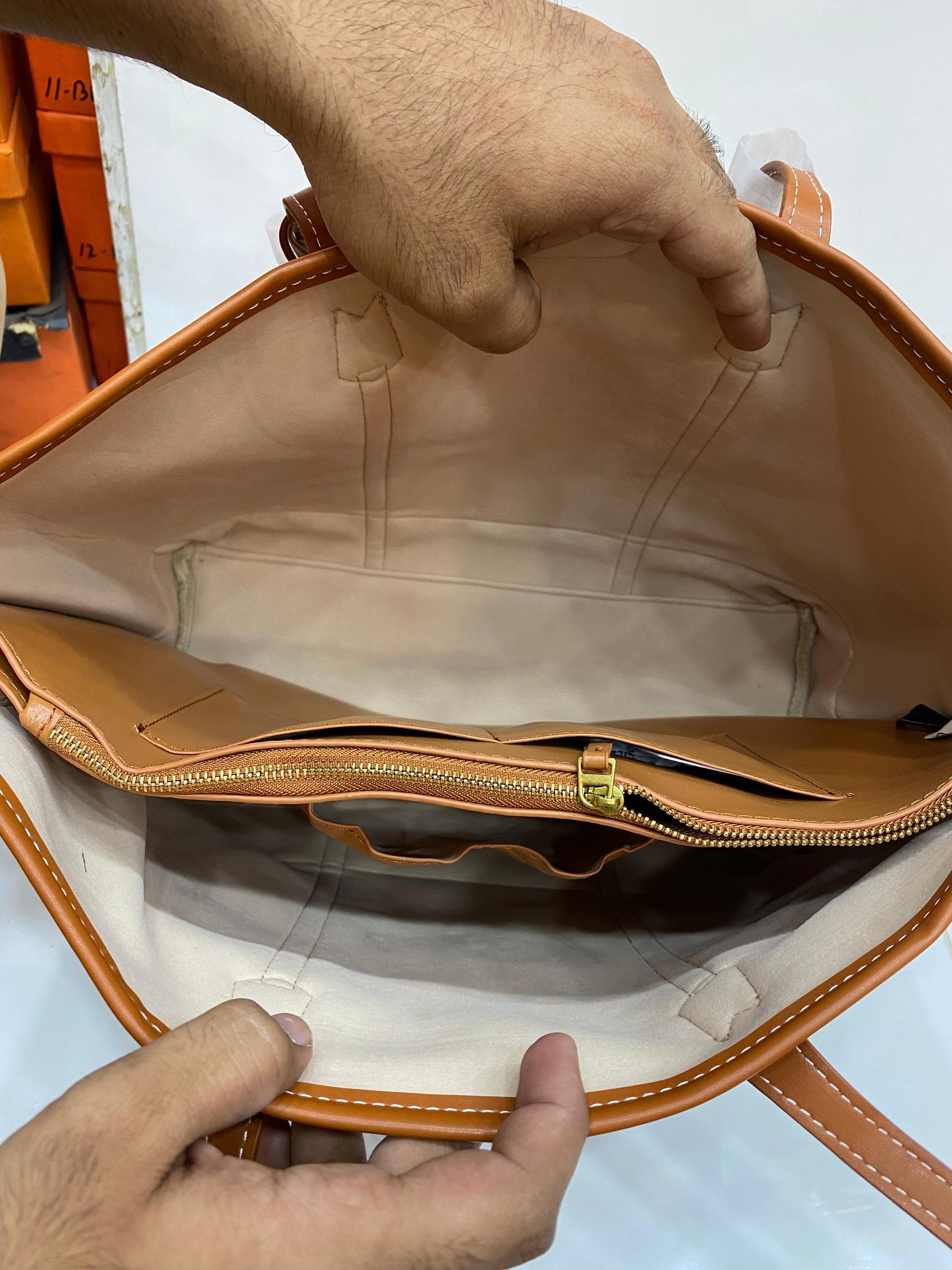 TORY BURCH  PERRY MONOGRAM TOTE BAG WITH DUSTBAG CARD