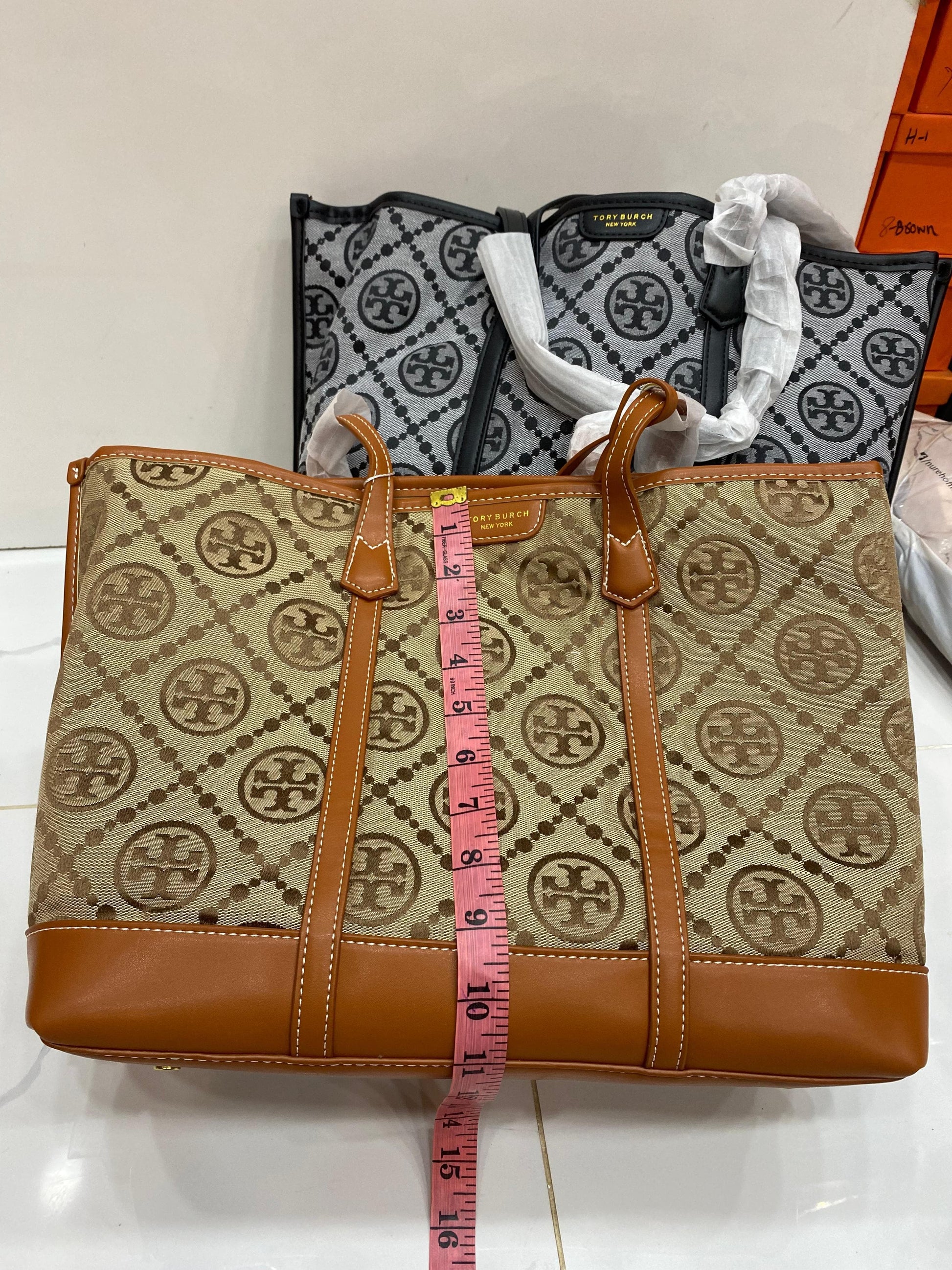 TORY BURCH  PERRY MONOGRAM TOTE BAG WITH DUSTBAG CARD